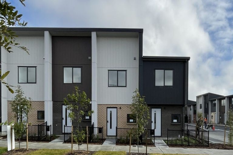 Photo of property in 4 Hoopers Road, Glen Eden, Auckland, 0602