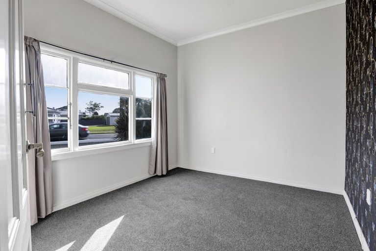 Photo of property in 66 Camberwell Road, Hawera, 4610