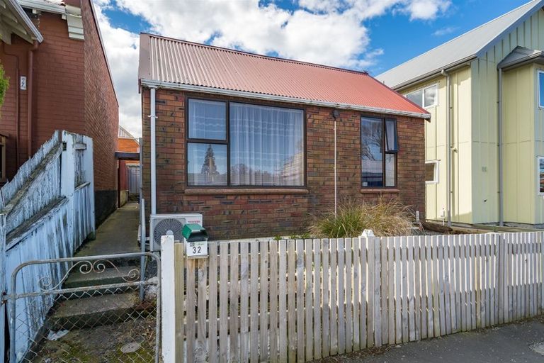 Photo of property in 32 Dundas Street, North Dunedin, Dunedin, 9016