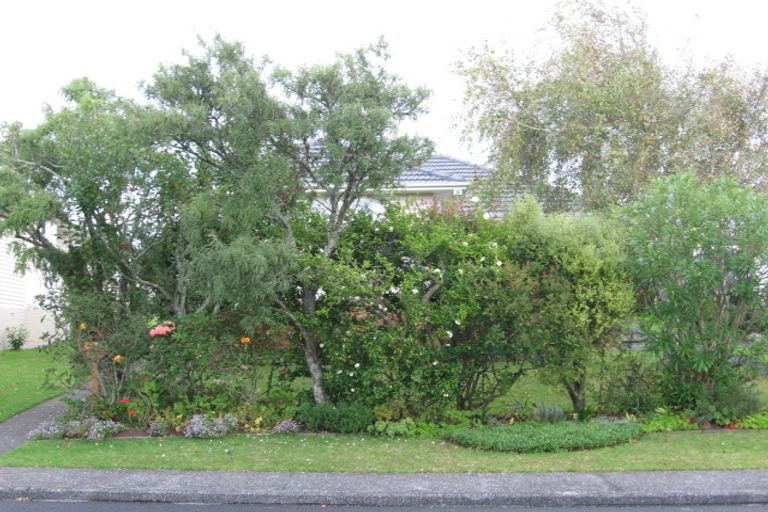 Photo of property in 14 Vodanovich Road, Te Atatu South, Auckland, 0610