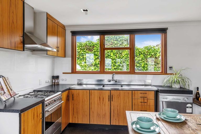 Photo of property in 12 Irving Street, Gore, 9710