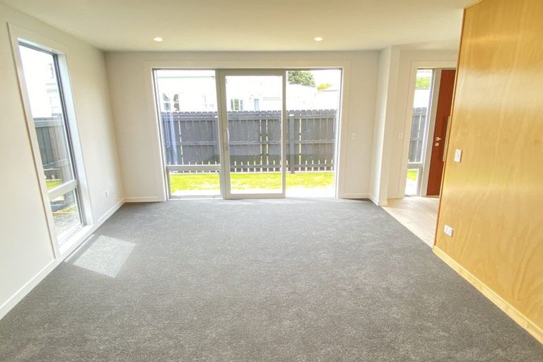 Photo of property in 52a Durham Crescent, Fairfield, Lower Hutt, 5011