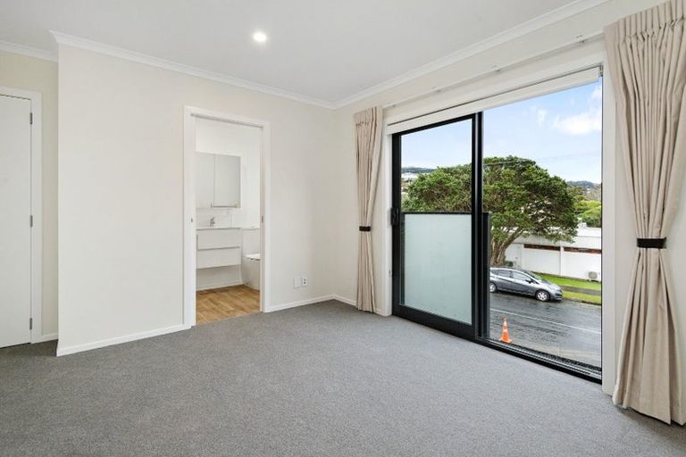 Photo of property in 1c Pembroke Street, Tawa, Wellington, 5028