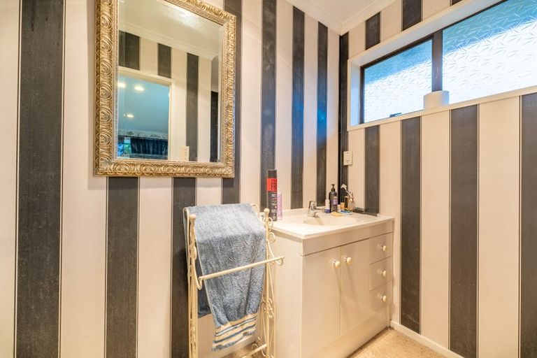 Photo of property in 96a Shearman Street, Waimate, 7924