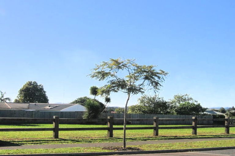 Photo of property in 1 Ranui Avenue, Kerikeri, 0230