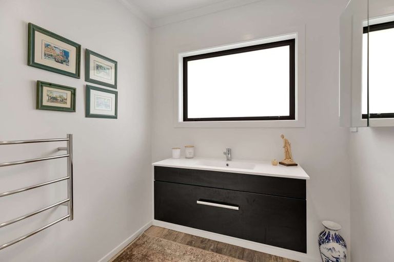 Photo of property in 1 William Street, Marton, 4710