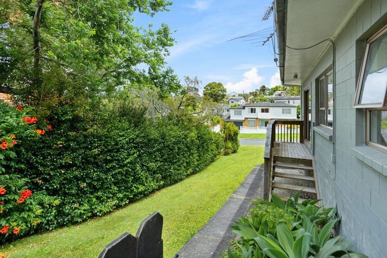 Photo of property in 1/43 Seaton Road, Murrays Bay, Auckland, 0630