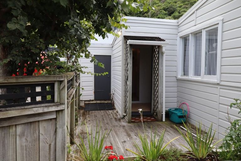 Photo of property in 1/28 Ribble Street, Island Bay, Wellington, 6023