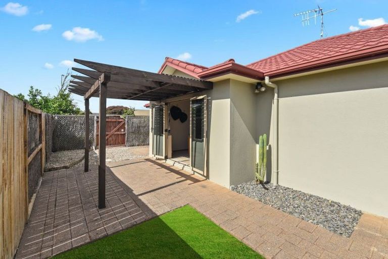 Photo of property in 27 Cranbrook Place, Rototuna North, Hamilton, 3210