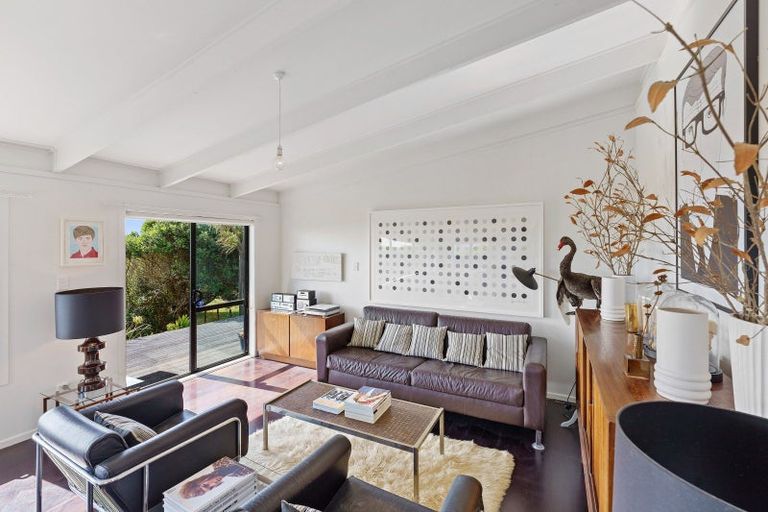 Photo of property in 35 Rodney Avenue, Te Horo Beach, Otaki, 5581