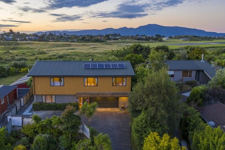 Photo of property in 85 Kiwi Road, Raumati Beach, Paraparaumu, 5032