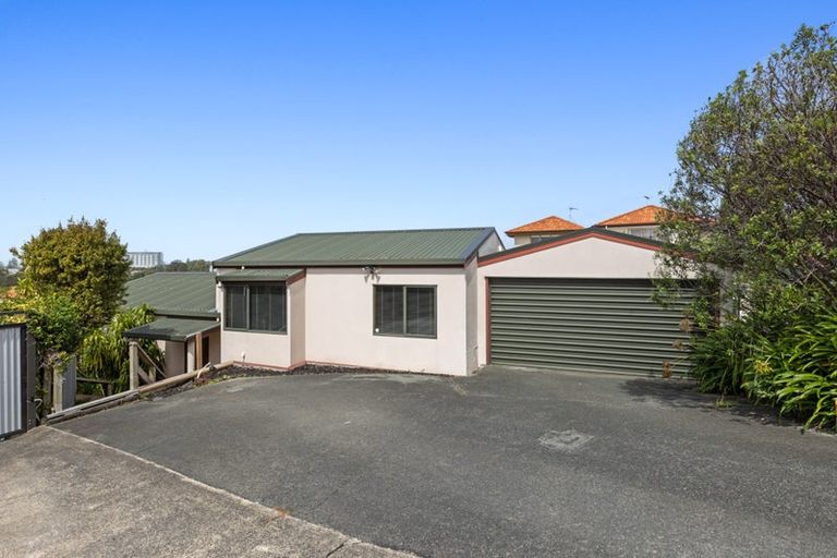 Photo of property in 4a Orewa Heights Crescent, Orewa, 0931