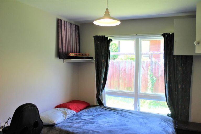 Photo of property in 28 Newbridge Place, Ilam, Christchurch, 8041