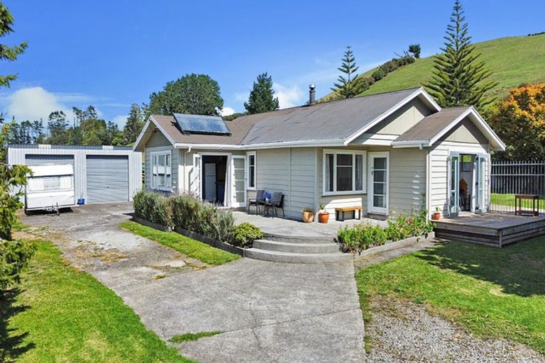 Photo of property in 768 Mountain Road, Lepperton, Inglewood, 4389