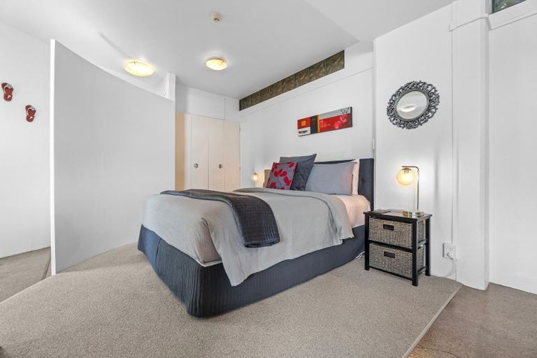 Photo of property in 88 Wallis Street, Raglan, 3225