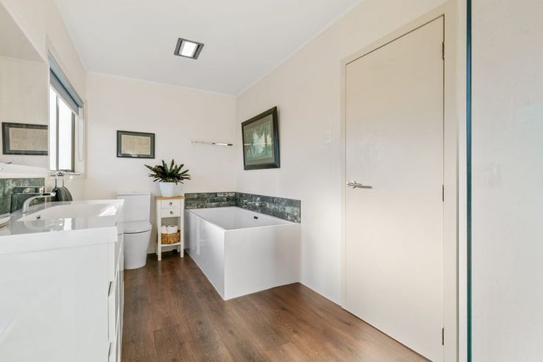 Photo of property in 14 Station Road, Takanini, 2112
