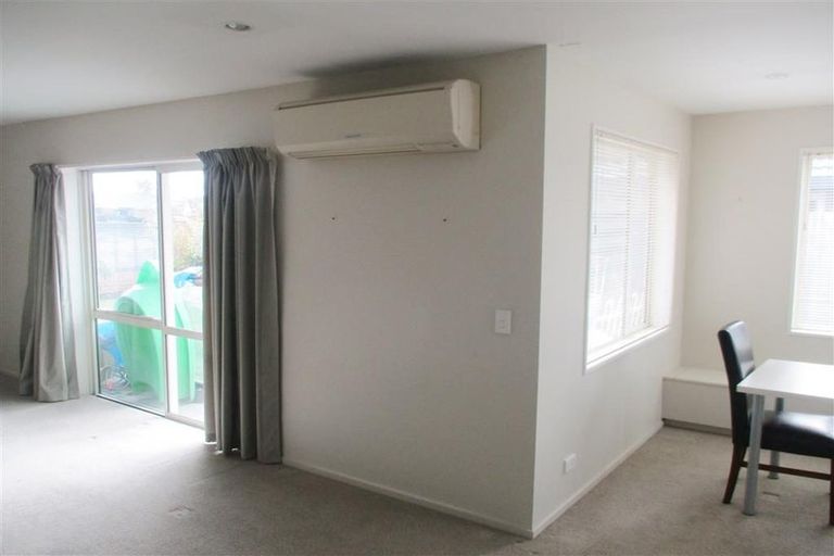 Photo of property in 27 Broadhaven Avenue, Parklands, Christchurch, 8083