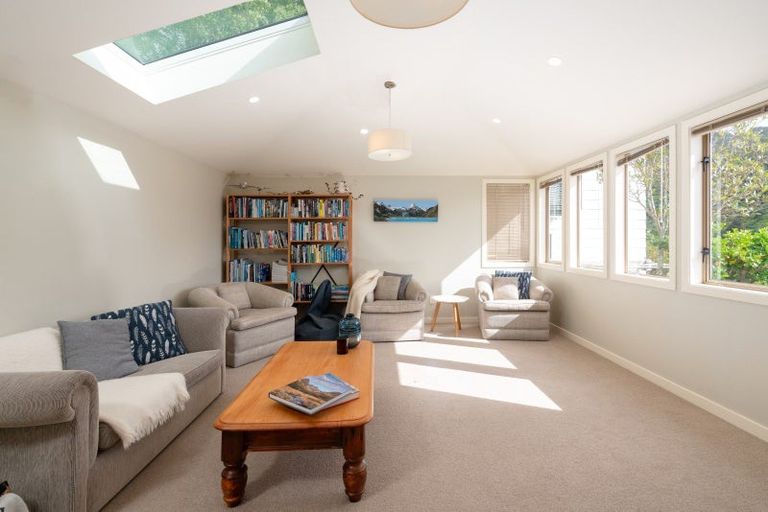 Photo of property in 23 Doris Gordon Crescent, Crofton Downs, Wellington, 6035