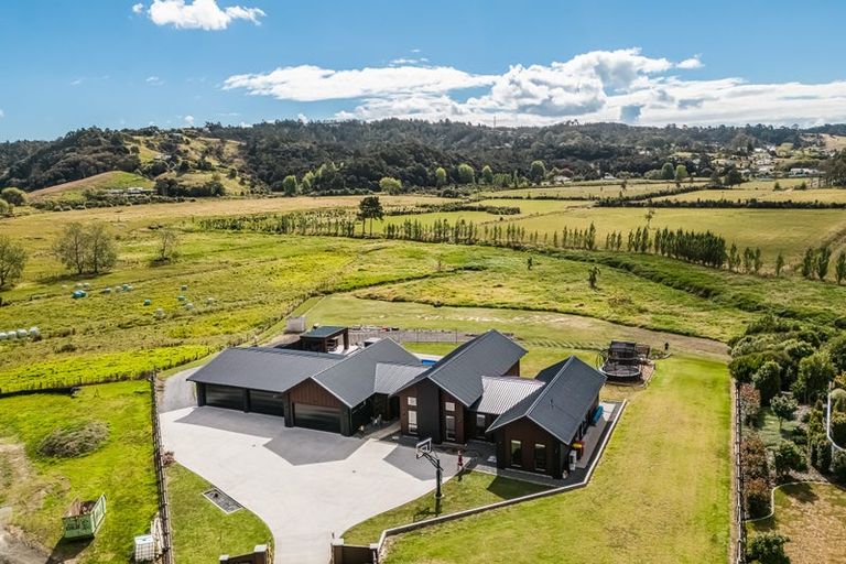 Photo of property in 38 Awatiro Drive, Kaukapakapa, 0871
