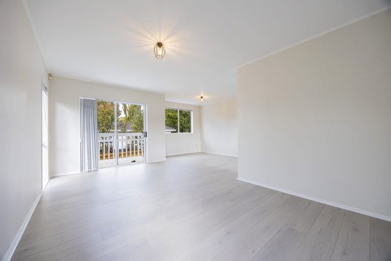 Photo of property in 1/50 Borich Road, Sunnyvale, Auckland, 0612