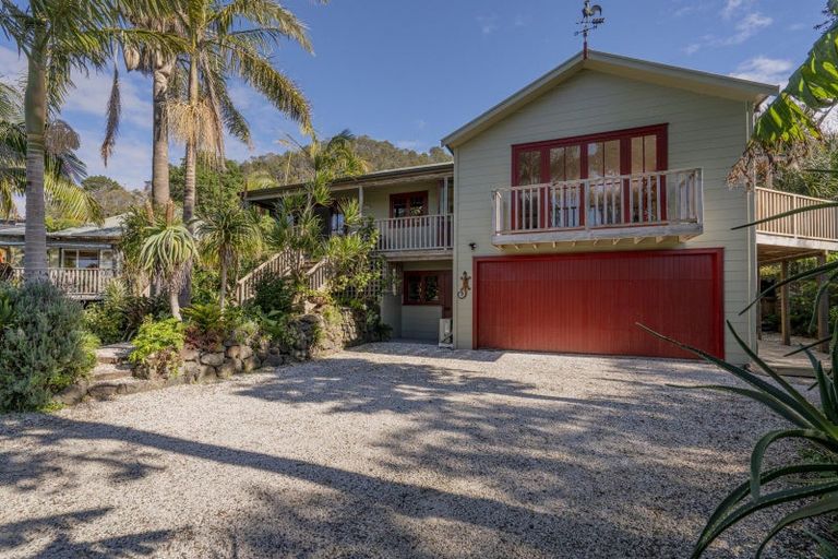 Photo of property in 19 Grange Road, Hahei, Whitianga, 3591