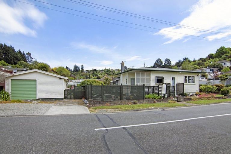 Photo of property in 100 Toi Toi Street, Toi Toi, Nelson, 7010