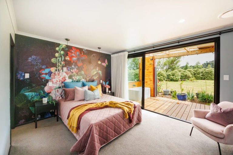 Photo of property in 2 Ashgrove Lane, Ashhurst, 4470