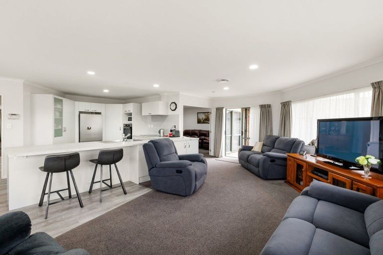 Photo of property in 2 Brunswick Place, Rototuna North, Hamilton, 3210