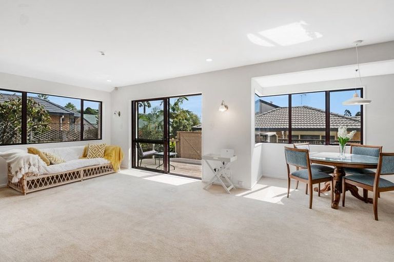 Photo of property in 19 Palmgreen Court, Stanmore Bay, Whangaparaoa, 0932