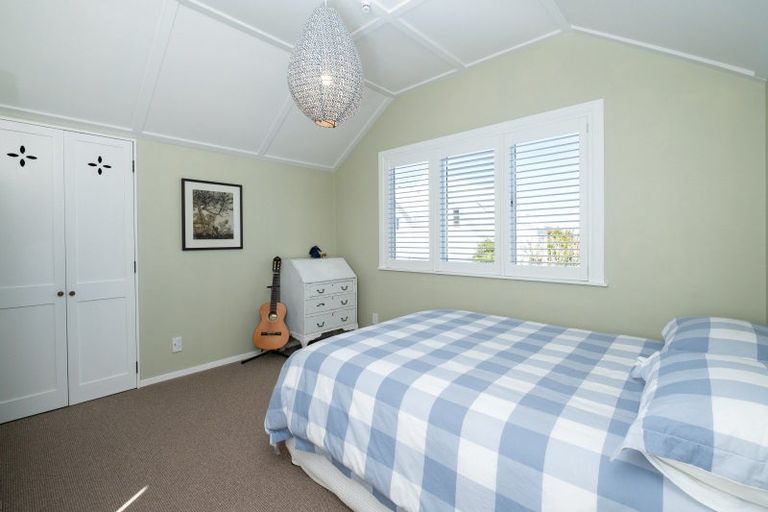 Photo of property in 13 Lincoln Road, Bluff Hill, Napier, 4110