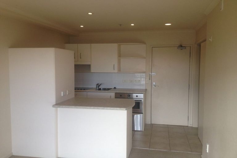 Photo of property in The Rennaissance, 2d/18 Ronwood Avenue, Manukau, Auckland, 2104