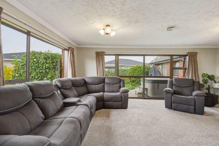 Photo of property in 17 Wickliffe Street, Mosgiel, 9024