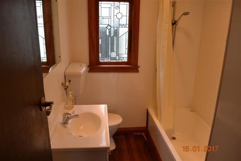 Photo of property in 182 College Street, Awapuni, Palmerston North, 4412