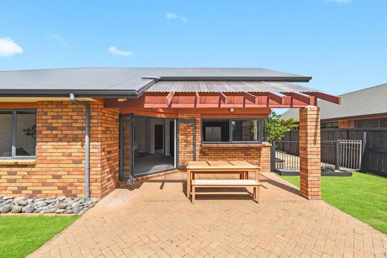 Photo of property in 12 Oldfield Court, Huntington, Hamilton, 3210