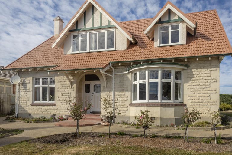 Photo of property in 76 Wharfe Street, South Hill, Oamaru, 9400