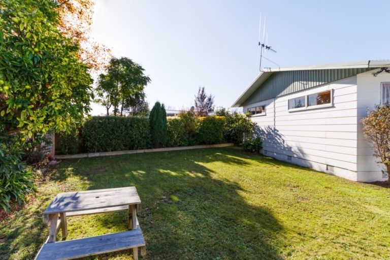 Photo of property in 107 Ruamahanga Crescent, Terrace End, Palmerston North, 4410