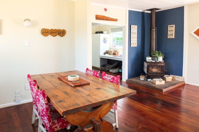 Photo of property in 4 Kennedy Street, Foxton Beach, Foxton, 4815