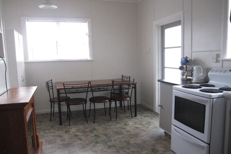 Photo of property in 43 Aotaki Street, Otaki, 5512