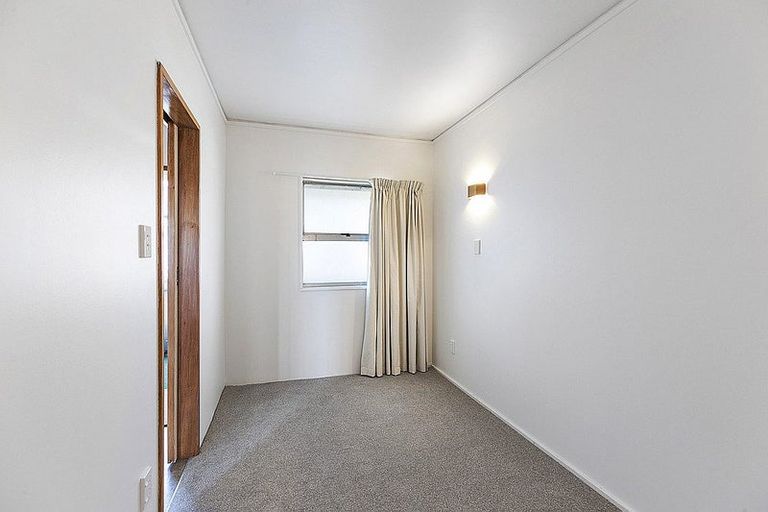 Photo of property in Melksham Towers, 501/131 Brougham Street, Mount Victoria, Wellington, 6011
