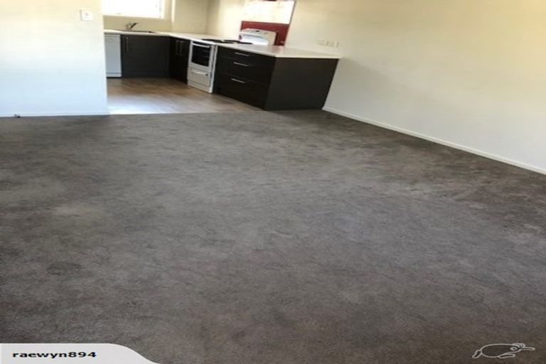 Photo of property in 3/1 Cockayne Crescent, Sunnynook, Auckland, 0620