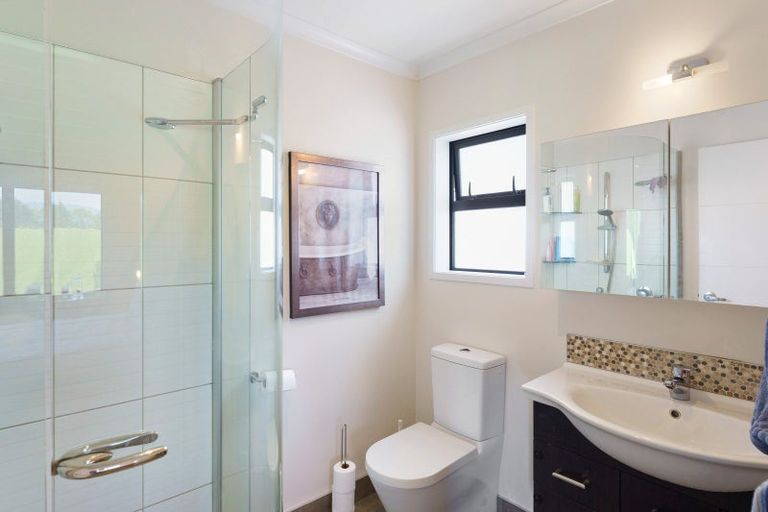 Photo of property in 205 Taylors Road, Otaki, 5583