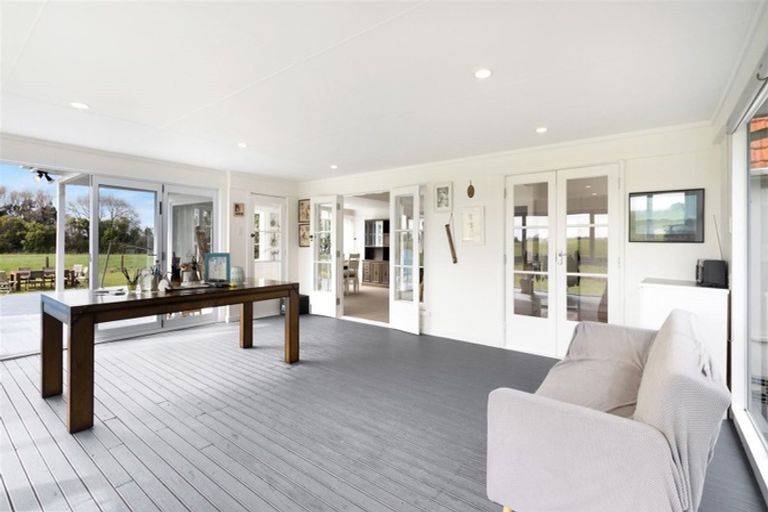 Photo of property in 115 Awhitu Road, Karioitahi, Waiuku, 2683