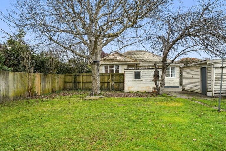 Photo of property in 30 Bateman Avenue, Bryndwr, Christchurch, 8053