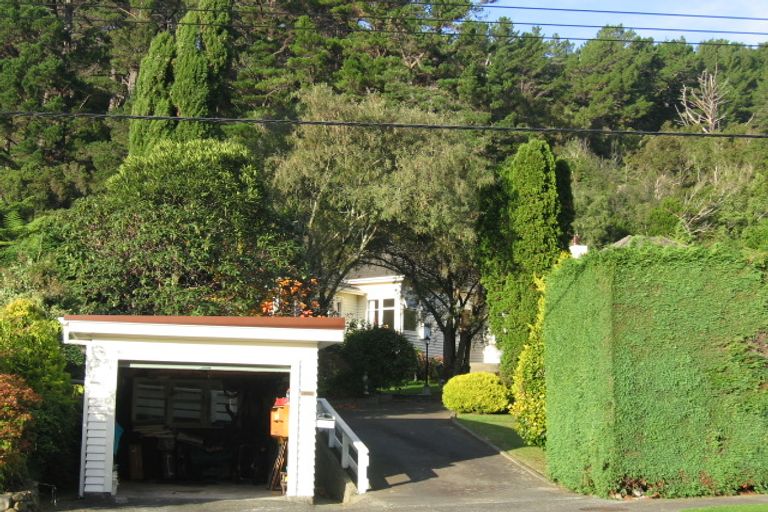 Photo of property in 479 Stokes Valley Road, Stokes Valley, Lower Hutt, 5019