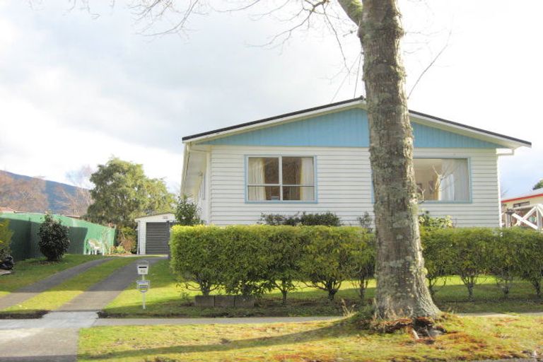 Photo of property in 12 Noni Street, Turangi, 3334