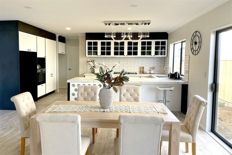 Photo of property in 70 Ksenia Drive, Flat Bush, Auckland, 2019