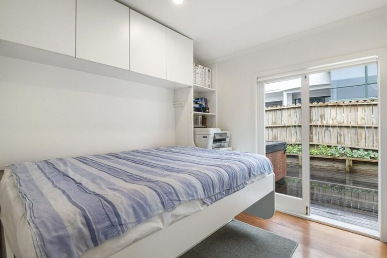 Photo of property in 6 Manuwai Road, Torbay, Auckland, 0630