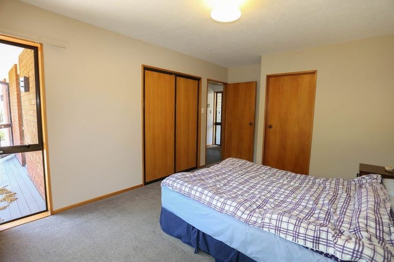 Photo of property in 8a Konini Street, Riccarton, Christchurch, 8041