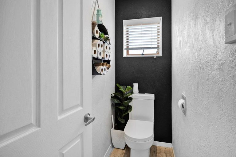 Photo of property in 15 Pukekohatu Street, Waitara, 4320