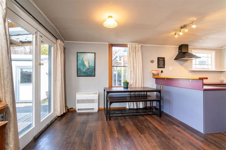 Photo of property in 102 Johnson Street, Milton, 9220